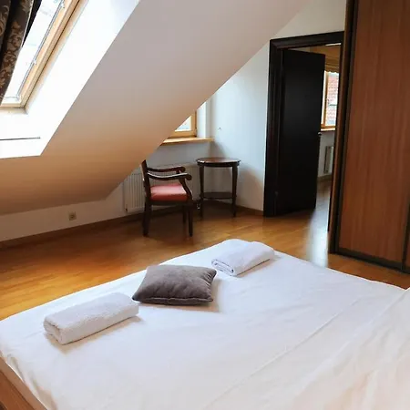 2 Private Floor 3bdr 1 Sofa Bed 8 Guests * Vilnius