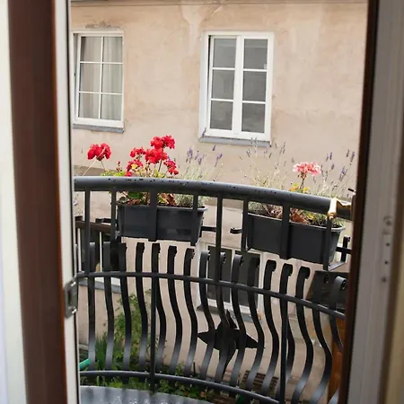 2 Private Floor 3bdr 1 Sofa Bed 8 Guests *